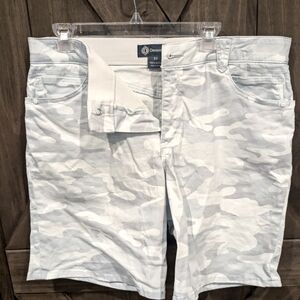Democracy EUC blue camo shorts